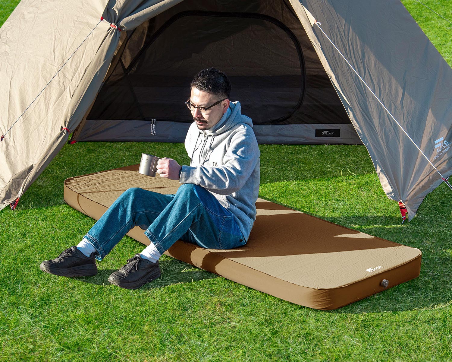 激安在庫 自動インフレータブルクッション屋外テント睡眠パッド 旅行用品